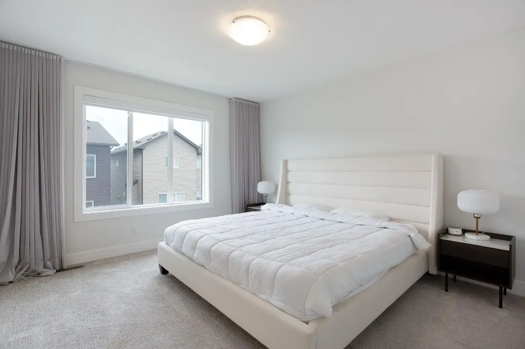 37 Savanna Heath NE Calgary AB T3J2H5