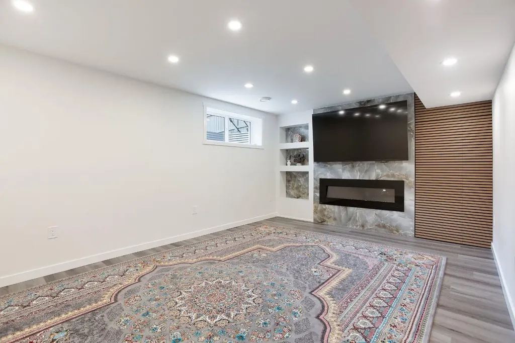 37 Savanna Heath NE Calgary AB T3J2H5