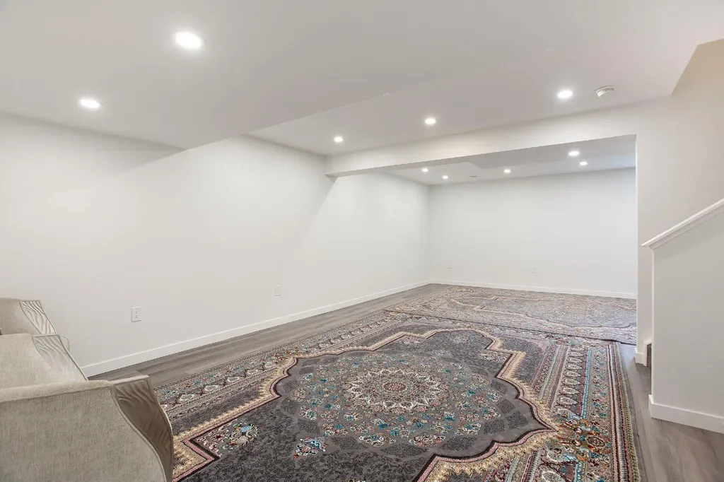37 Savanna Heath NE Calgary AB T3J2H5