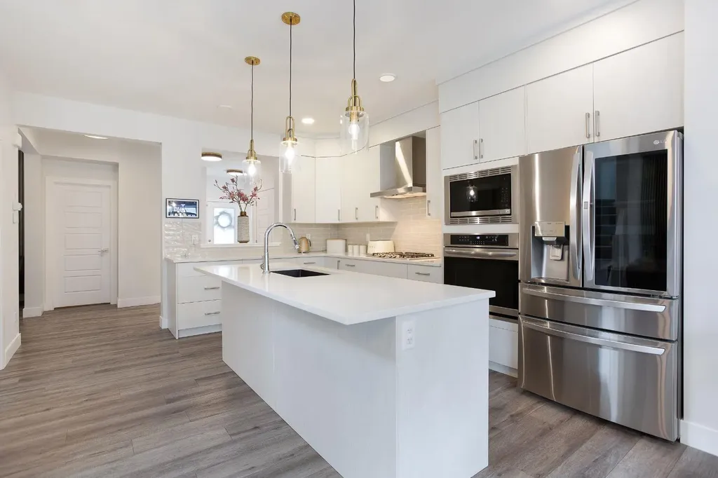 37 Savanna Heath NE Calgary AB T3J2H5