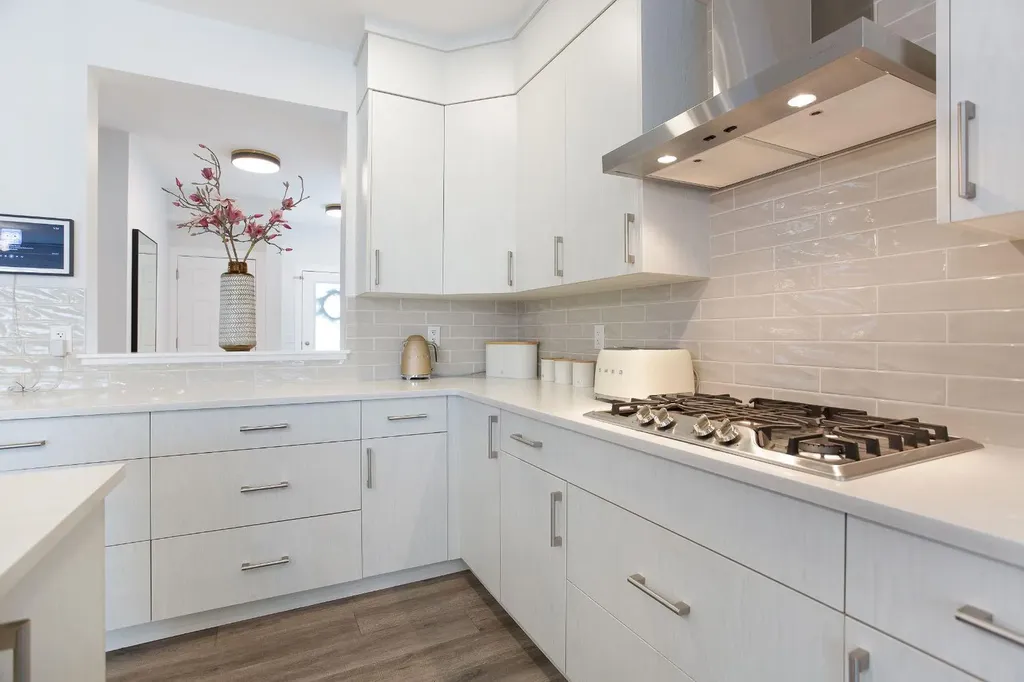 37 Savanna Heath NE Calgary AB T3J2H5
