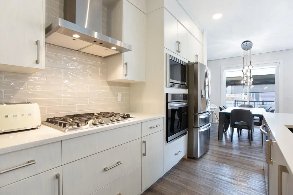 37 Savanna Heath NE Calgary AB T3J2H5