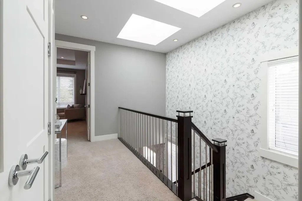 423 23 Avenue NW Calgary AB T2M1S4