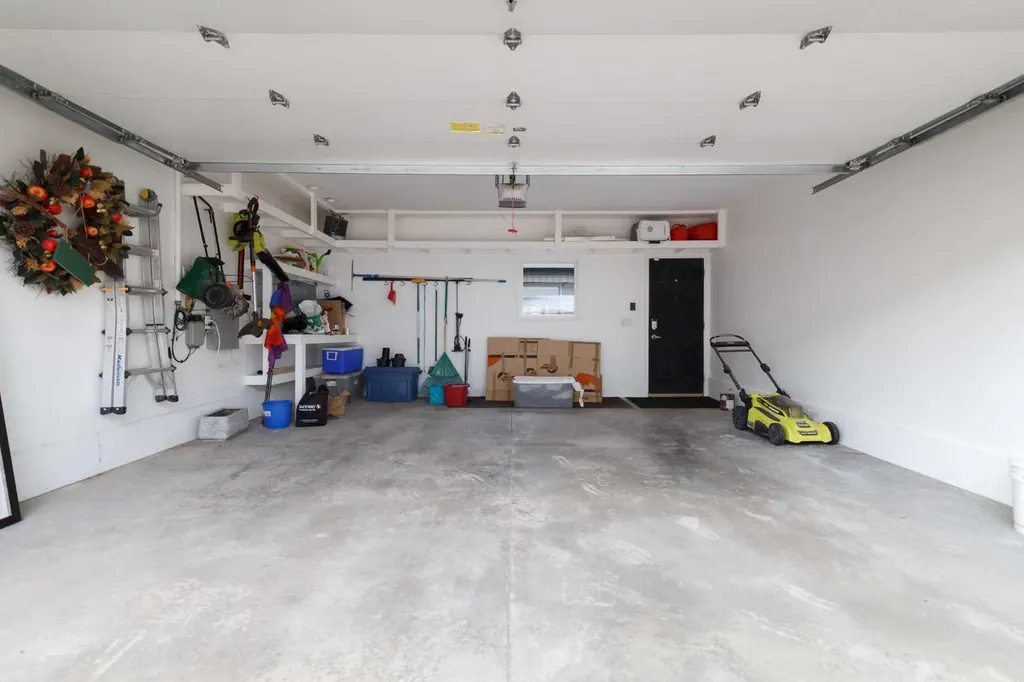 423 23 Avenue NW Calgary AB T2M1S4