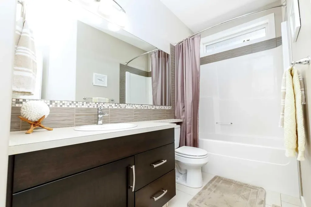 39 Thompson Crescent Red Deer AB T4P 0R9