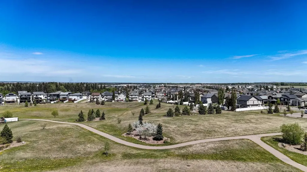 39 Thompson Crescent Red Deer AB T4P 0R9