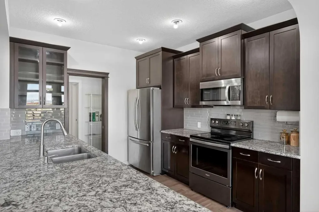 152 Redstone Villas NE Calgary AB T3N 0N1
