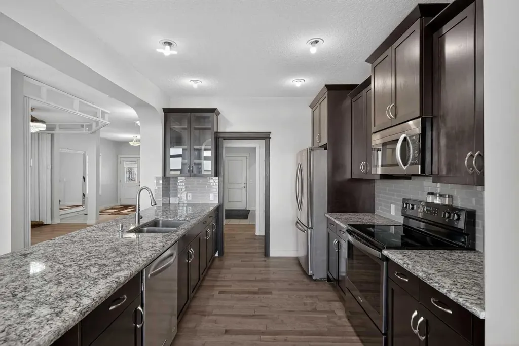 152 Redstone Villas NE Calgary AB T3N 0N1