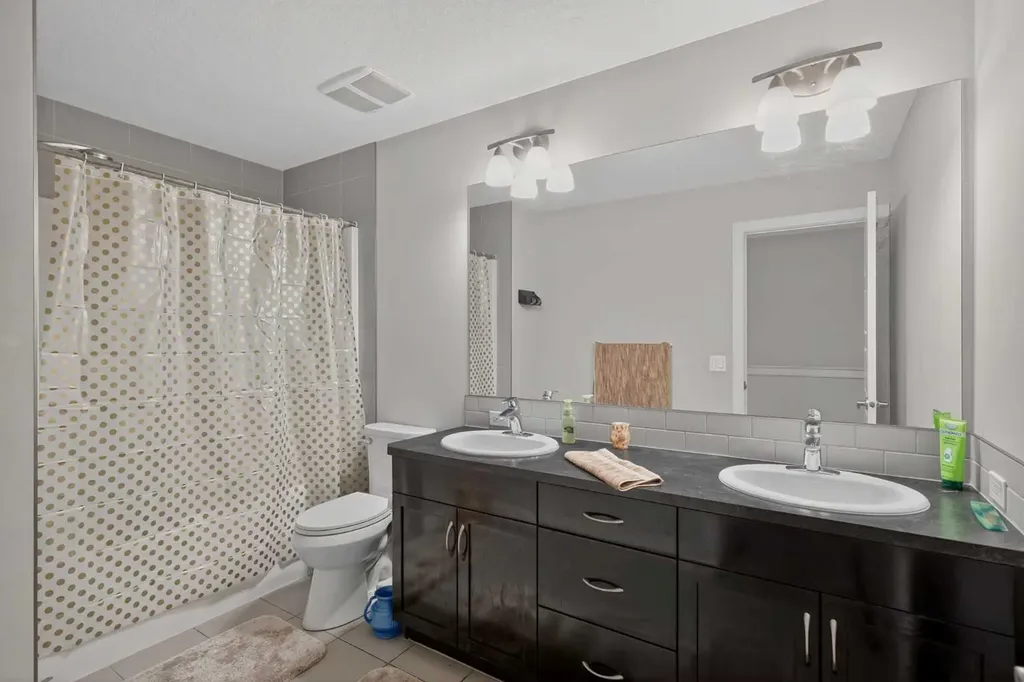 152 Redstone Villas NE Calgary AB T3N 0N1