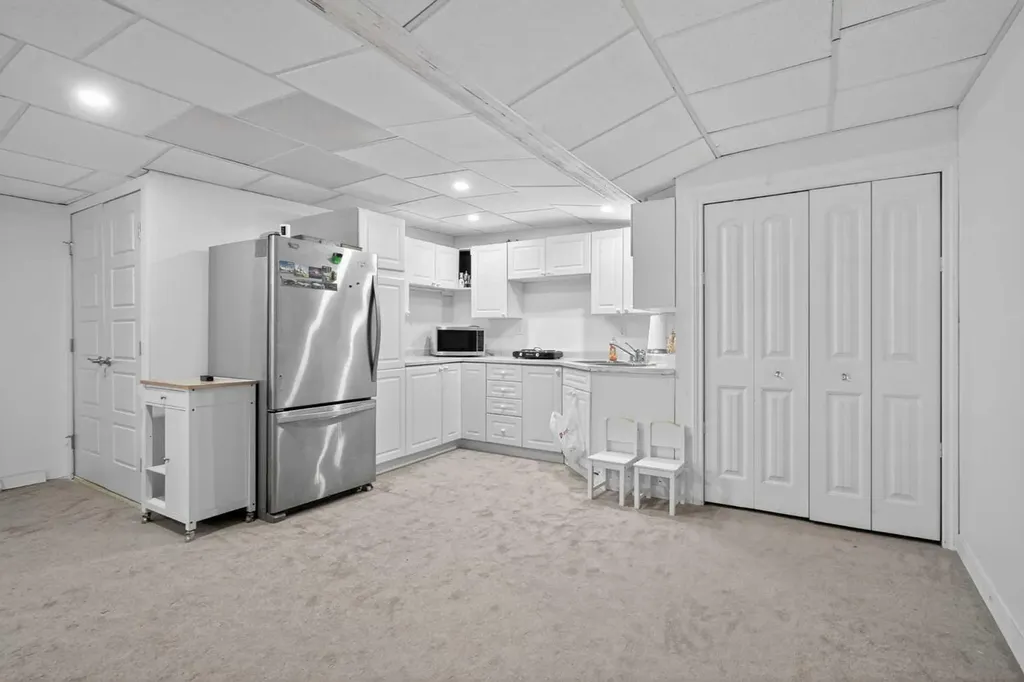 152 Redstone Villas NE Calgary AB T3N 0N1