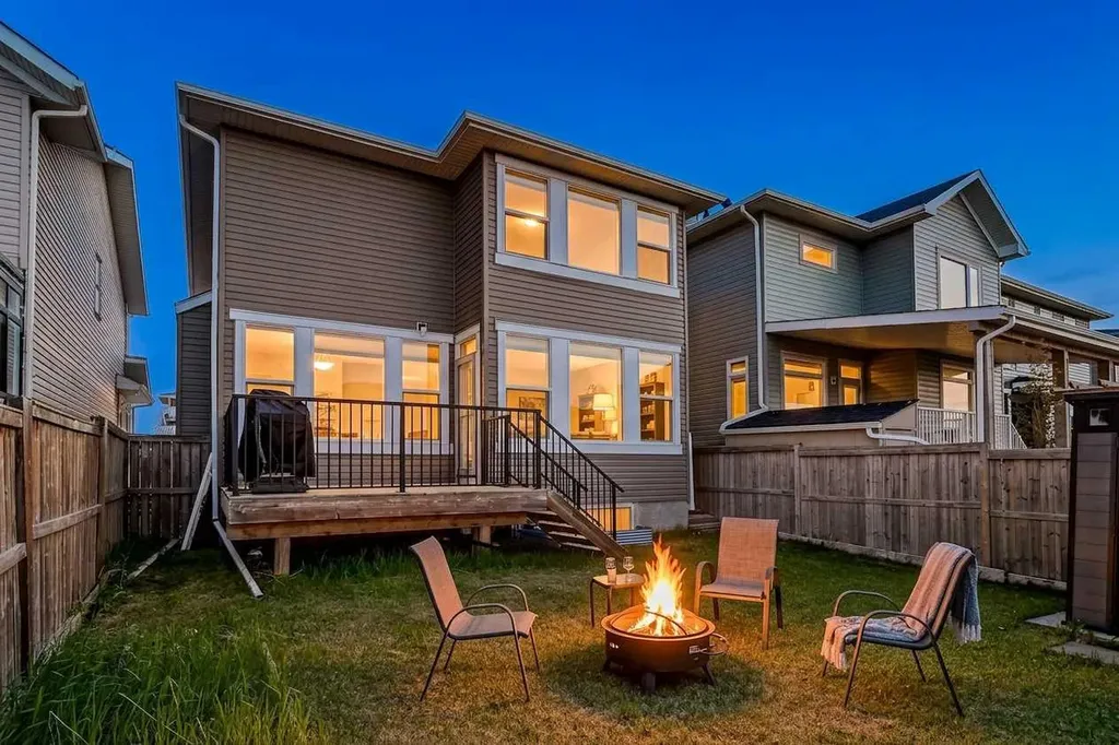 152 Redstone Villas NE Calgary AB T3N 0N1