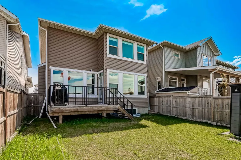 152 Redstone Villas NE Calgary AB T3N 0N1