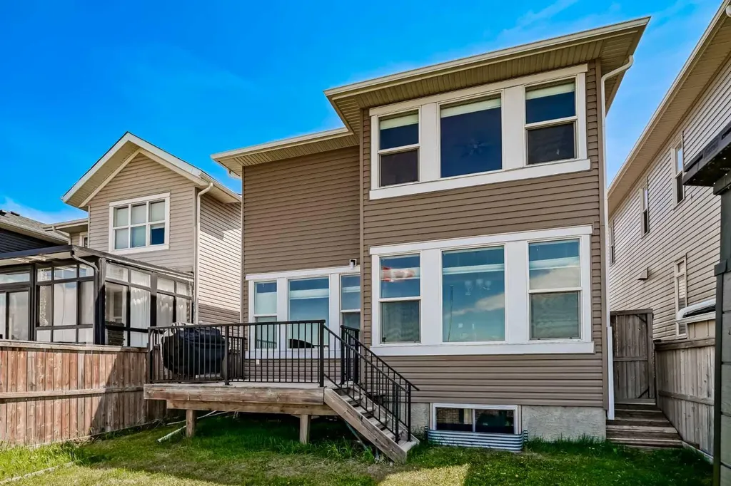 152 Redstone Villas NE Calgary AB T3N 0N1