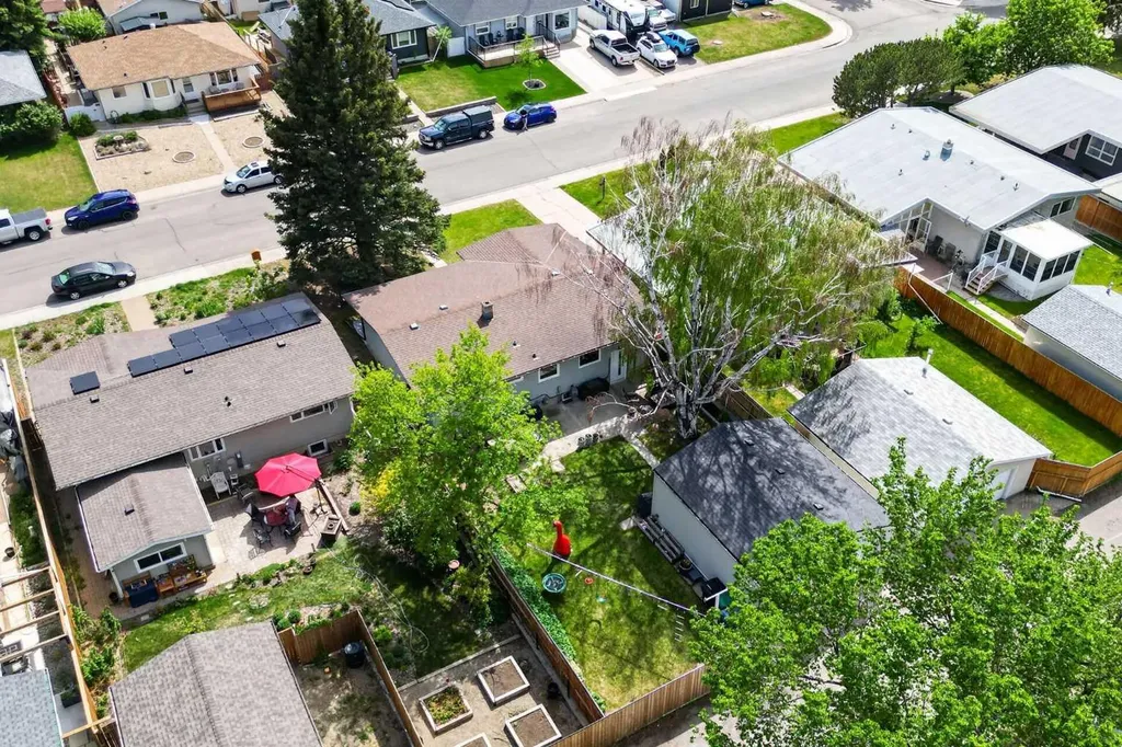 2211 18 Avenue S Lethbridge AB T1K 1C7