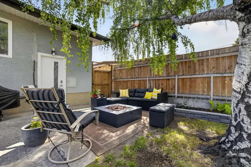 2211 18 Avenue S Lethbridge AB T1K 1C7