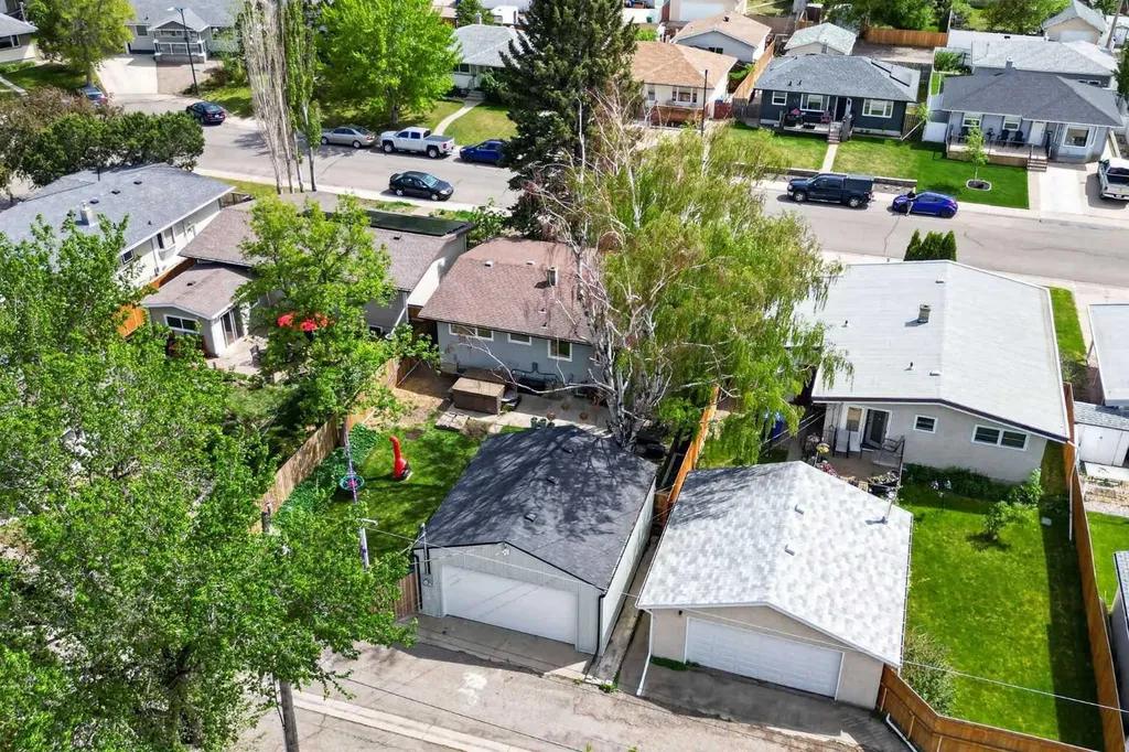 2211 18 Avenue S Lethbridge AB T1K 1C7