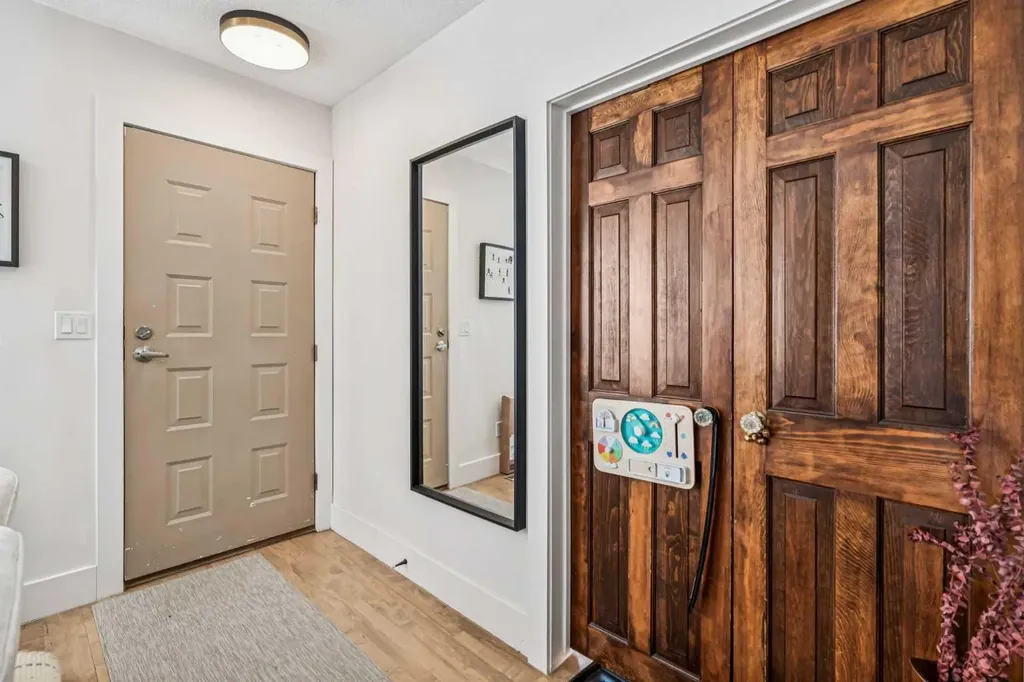 614 21 Avenue NE Calgary AB T2E 1T1