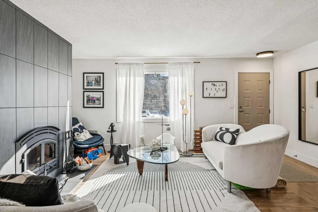 614 21 Avenue NE Calgary AB T2E 1T1