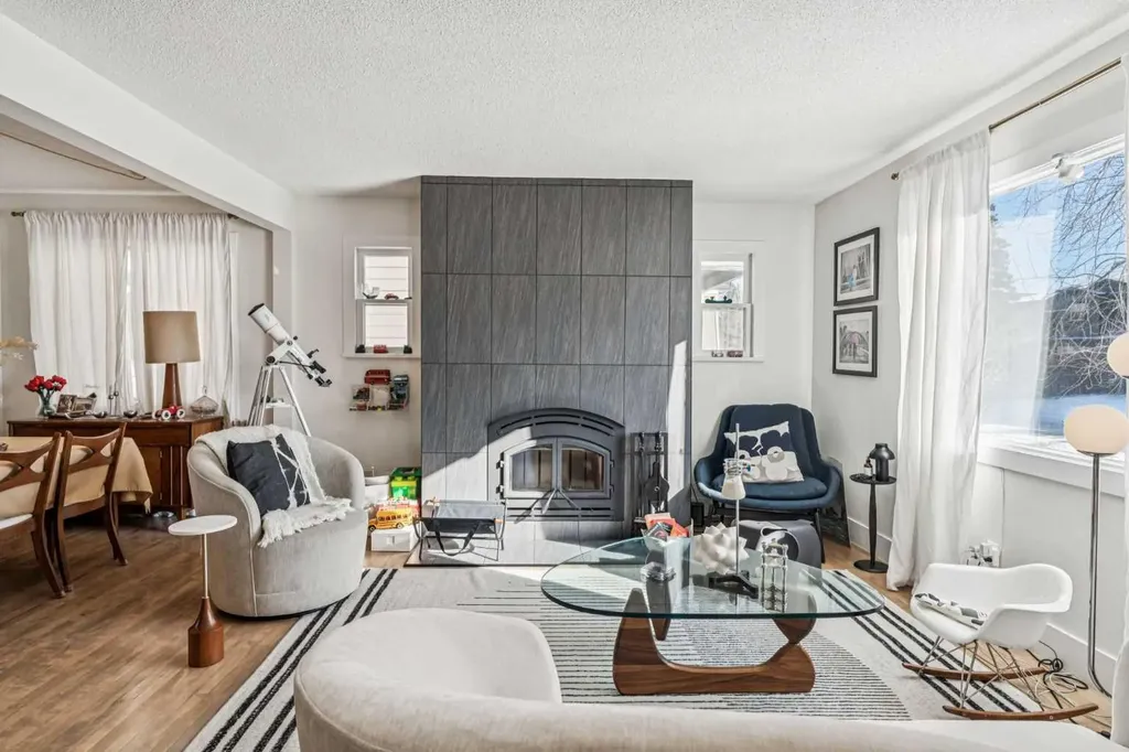 614 21 Avenue NE Calgary AB T2E 1T1