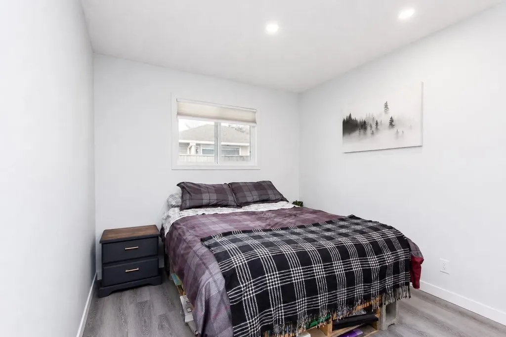 5806 61 Street Red Deer AB T4N 6H4
