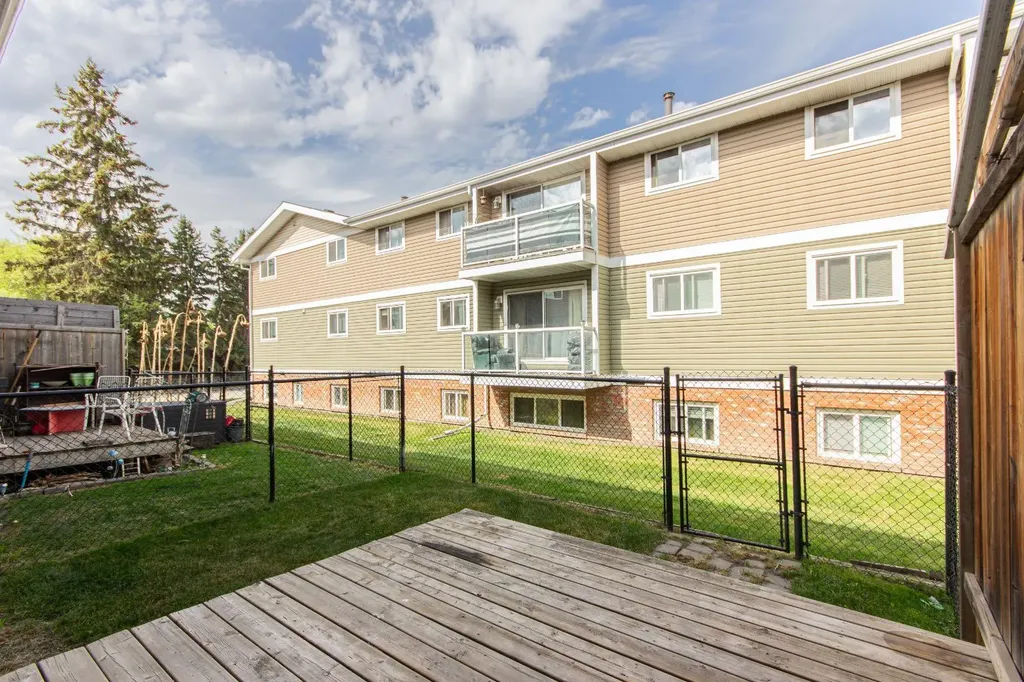 5806 61 Street Red Deer AB T4N 6H4