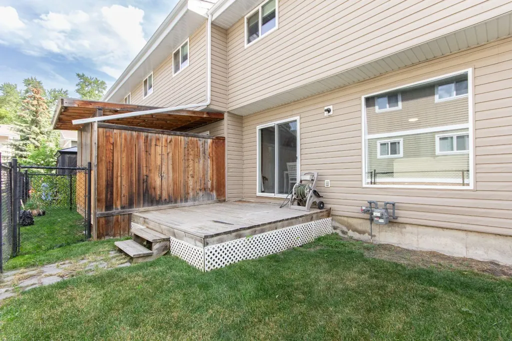 5806 61 Street Red Deer AB T4N 6H4