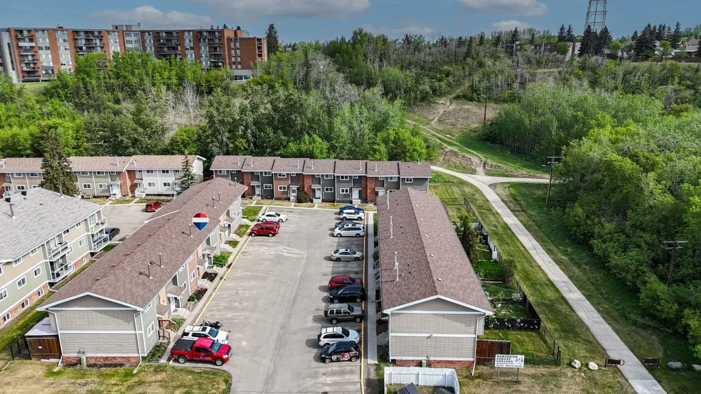5806 61 Street Red Deer AB T4N 6H4