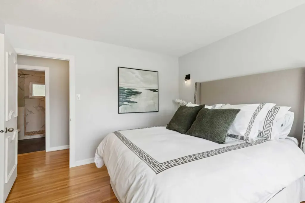 748 Archwood Road SE Calgary AB T2J1C2