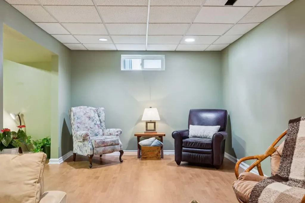 748 Archwood Road SE Calgary AB T2J1C2