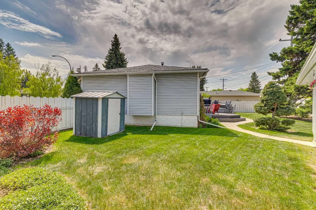 748 Archwood Road SE Calgary AB T2J1C2