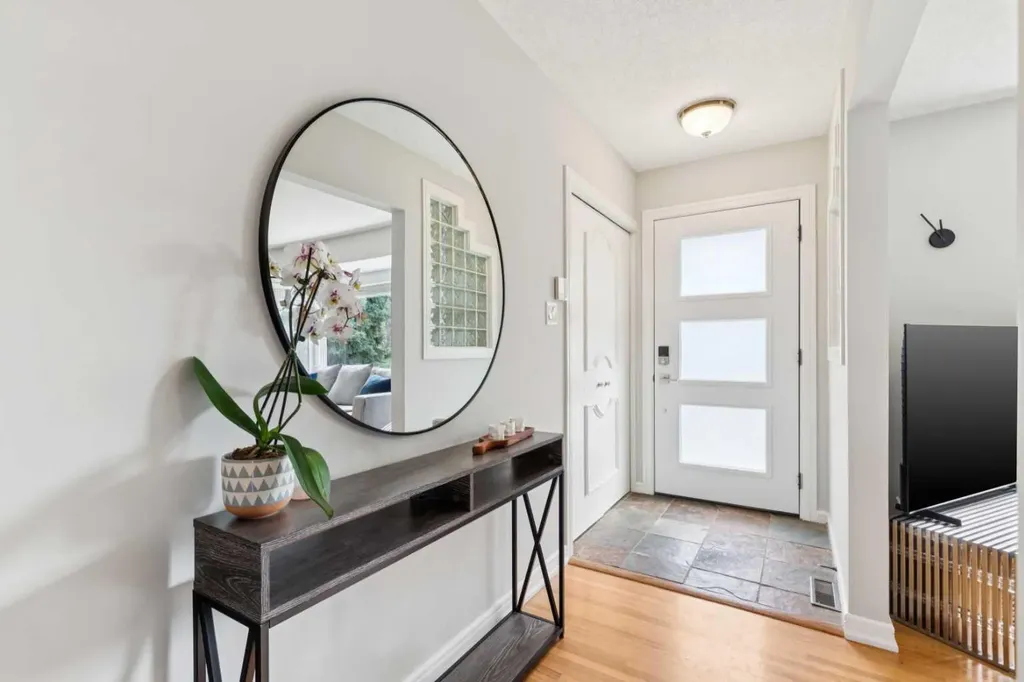 748 Archwood Road SE Calgary AB T2J1C2