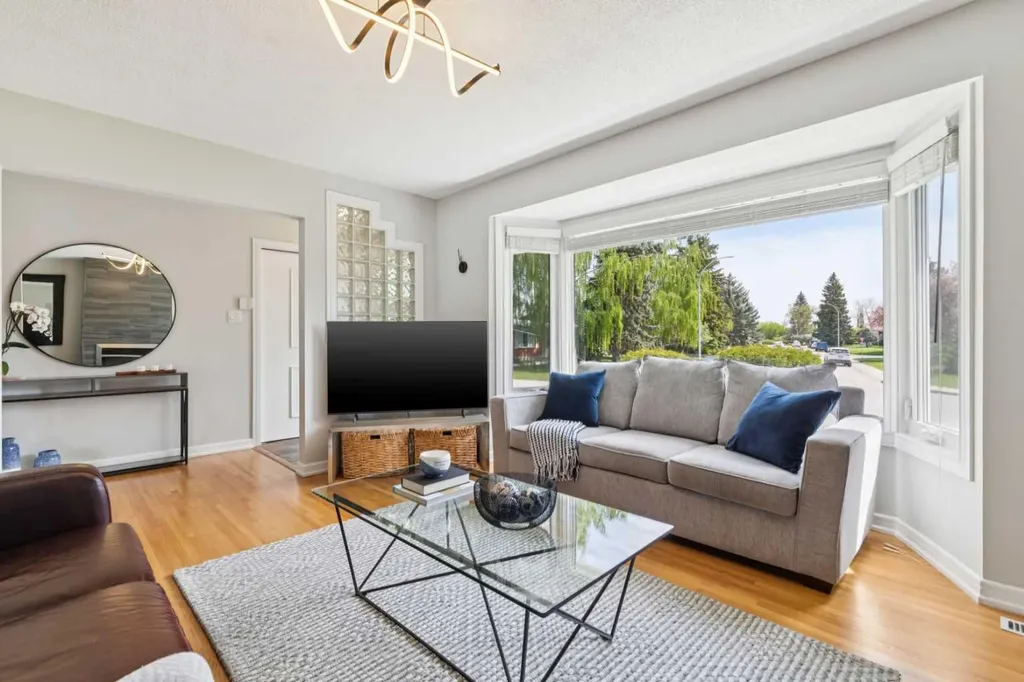 748 Archwood Road SE Calgary AB T2J1C2