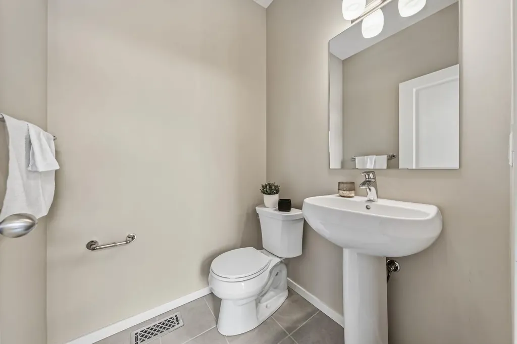 86 Mahogany Drive SE Calgary AB T3M 2K2