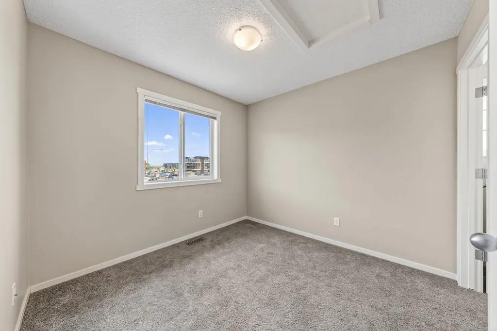 86 Mahogany Drive SE Calgary AB T3M 2K2