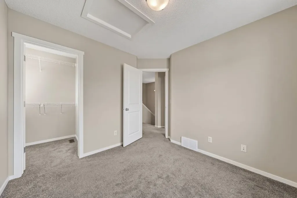 86 Mahogany Drive SE Calgary AB T3M 2K2