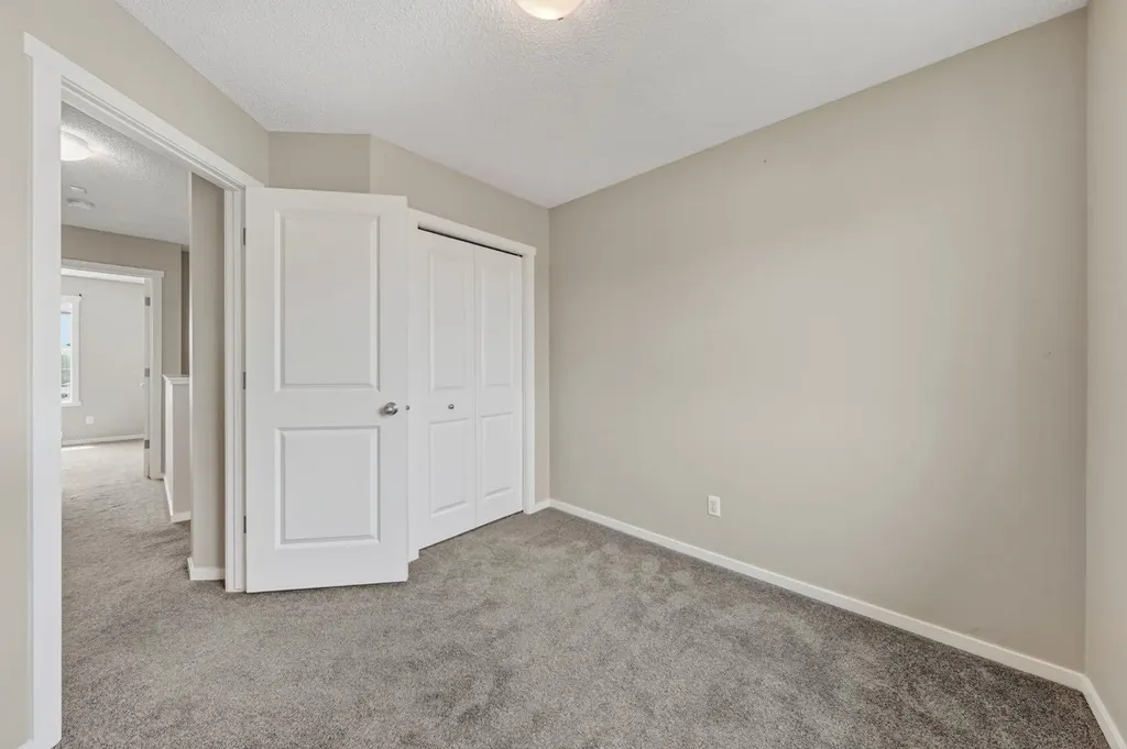 86 Mahogany Drive SE Calgary AB T3M 2K2