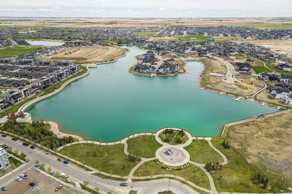 86 Mahogany Drive SE Calgary AB T3M 2K2