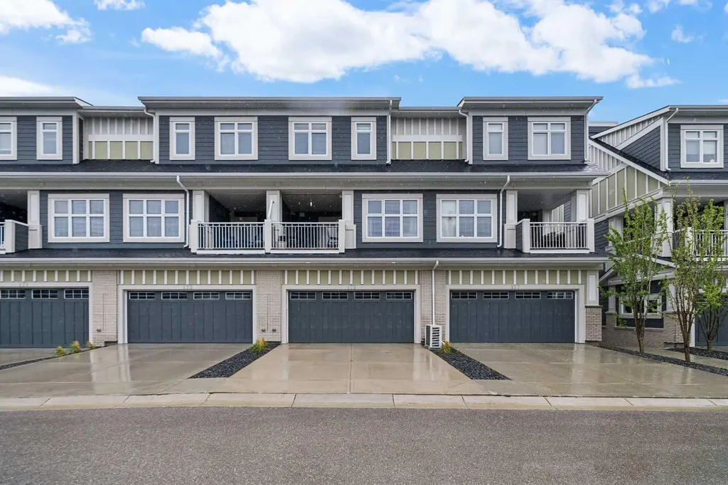 175 Silverado Plains Park SW Calgary AB T2X 1Y8