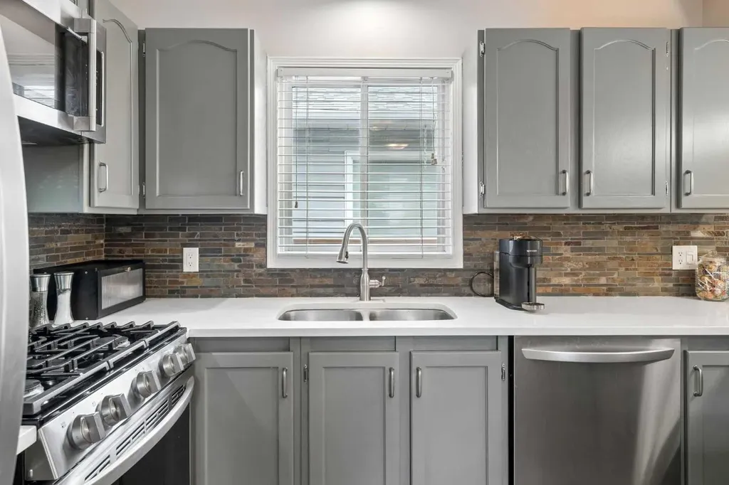 1840 33 Avenue SW Calgary AB T2T1Y9