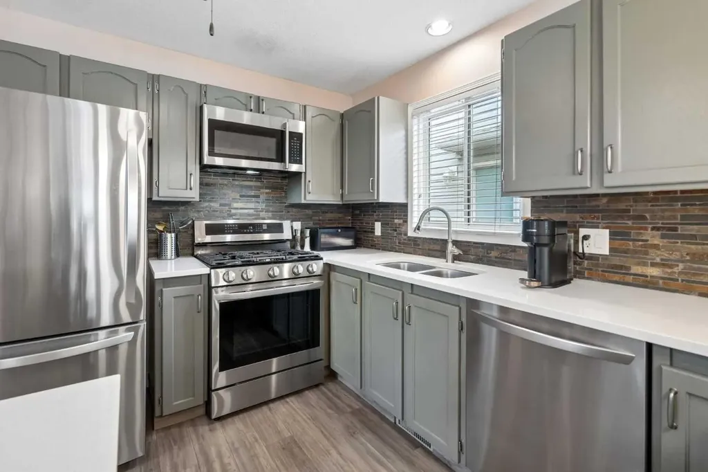 1840 33 Avenue SW Calgary AB T2T1Y9