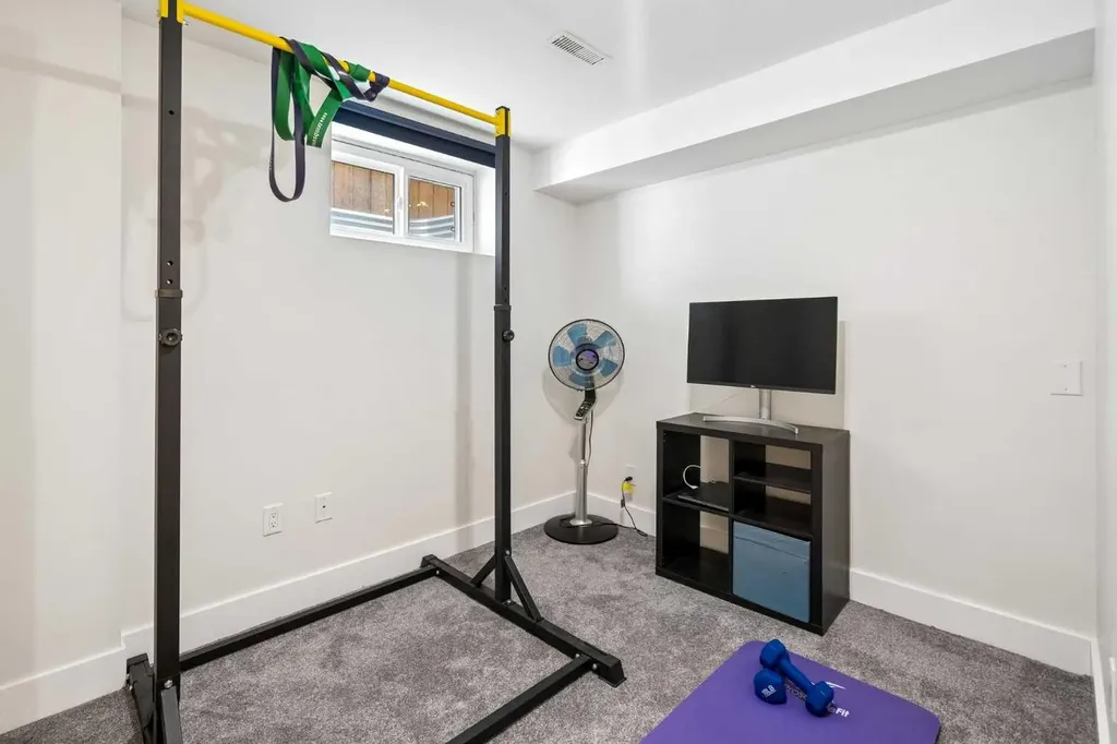 1840 33 Avenue SW Calgary AB T2T1Y9
