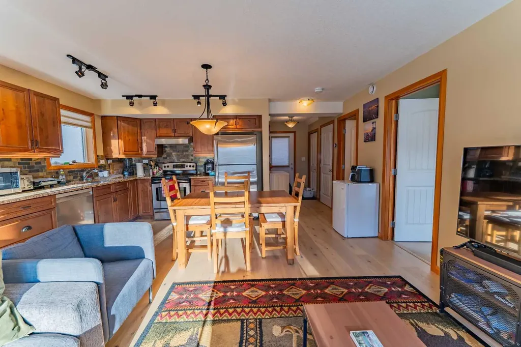 100 Rundle Drive Canmore AB T1W 0B5