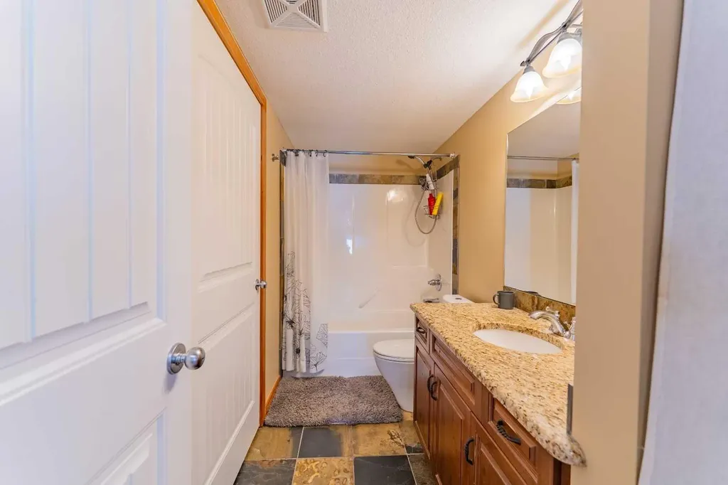 100 Rundle Drive Canmore AB T1W 0B5