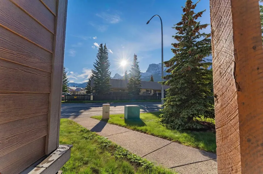 100 Rundle Drive Canmore AB T1W 0B5