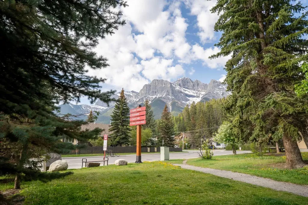 100 Rundle Drive Canmore AB T1W 0B5