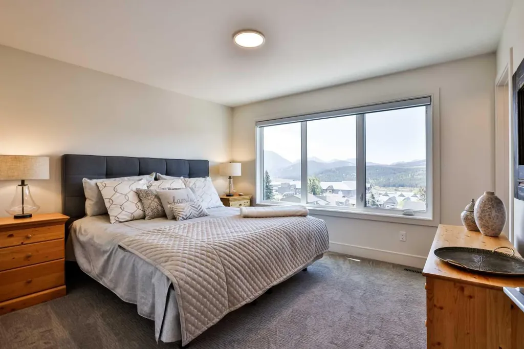 8618 25 Avenue Coleman AB T0K 0M0