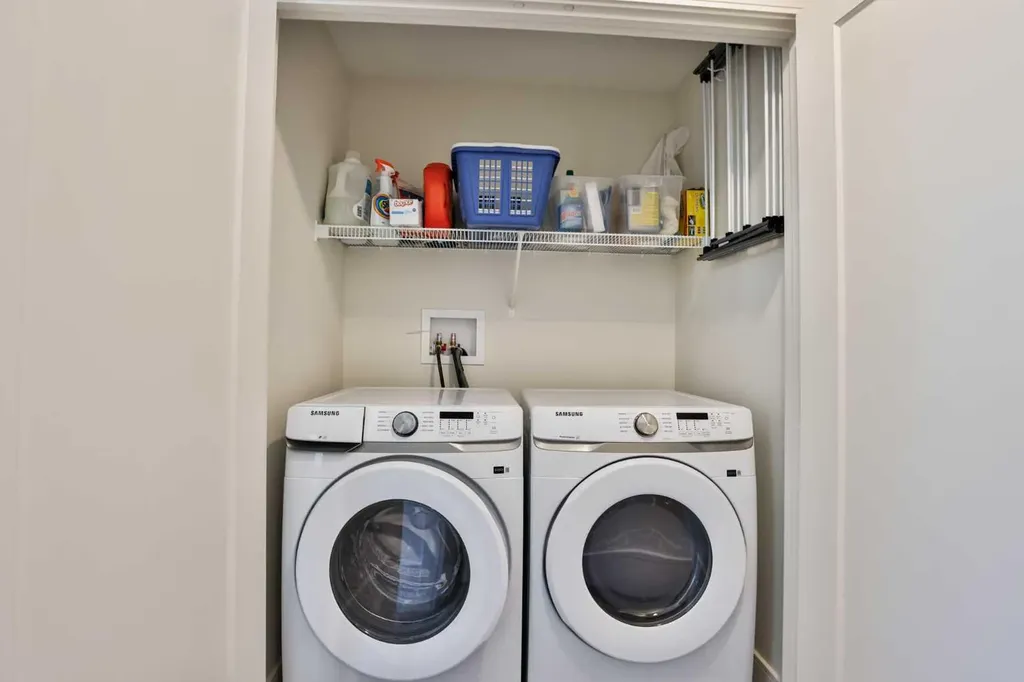 8618 25 Avenue Coleman AB T0K 0M0