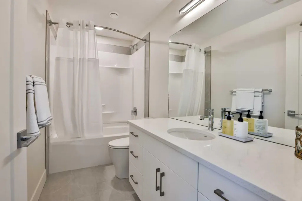 8618 25 Avenue Coleman AB T0K 0M0