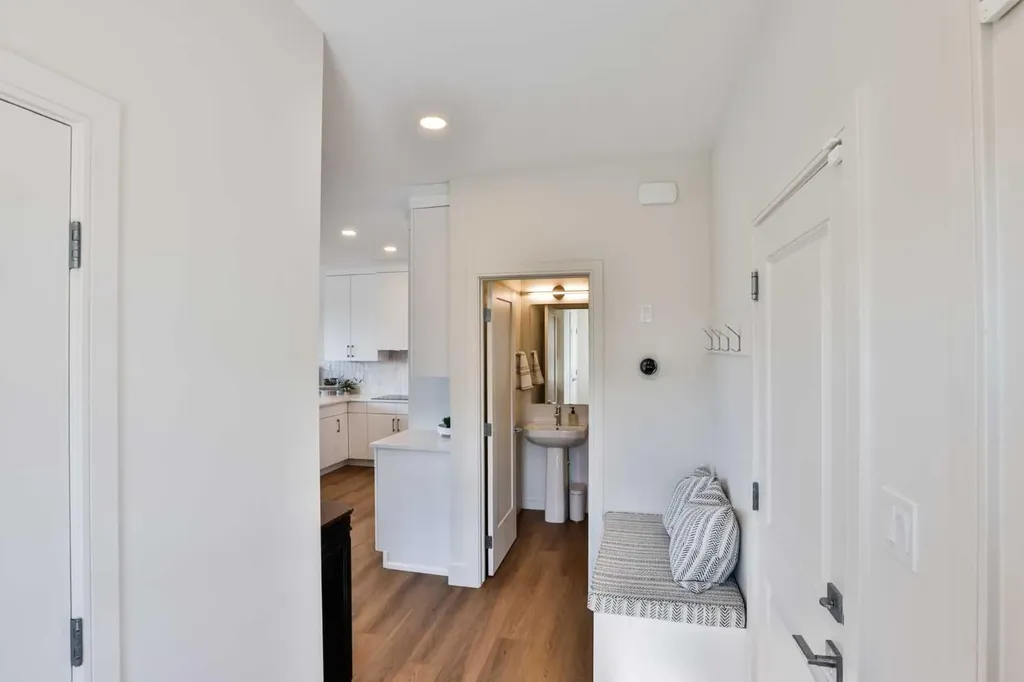 8618 25 Avenue Coleman AB T0K 0M0