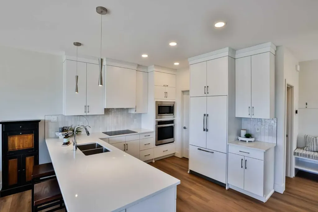 8618 25 Avenue Coleman AB T0K 0M0